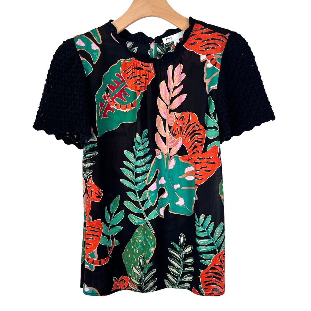 DR2 Tropical Jungle Crochet Top Sz M Black Floral Tiger Resort Fun Flowy Hippie